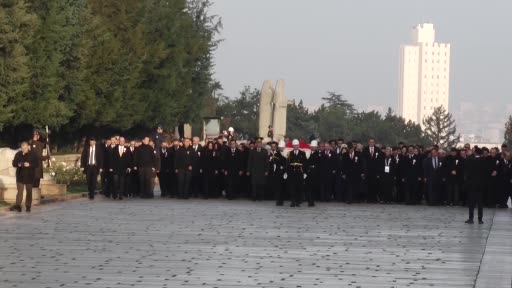 Bakan Tekin, 81 ilden gelen öğretmenlerle Anıtkabir’i ziyaret etti