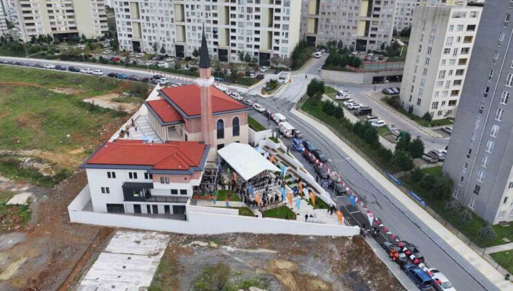 Başakşehir’de Hayır Ortakları Camii dualarla ibatede açıldı