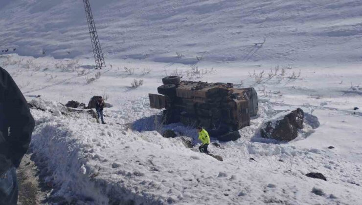 Başkale’de askeri araç devrildi: 6 yaralı