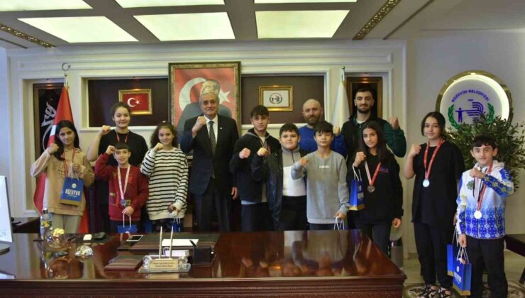 Başkan Bakkalcıoğlu genç sporcuları ağırladı