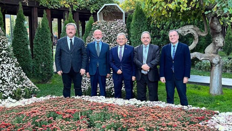 Başkan Büyükkılıç, merkez ilçe belediye başkanları ile bir araya geldi