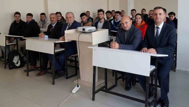 Başkan Oral, Altınova’da derse girerek ilçeyi tanıttı