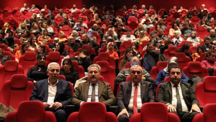 Başkan Palancıoğlu, öğretmenlerle ‘Aybüke: Öğretmen oldum ben’ filmini izledi