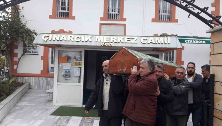 Batan kuru yük gemisinde ölen mürettebat Cüneyt Aygen Yalova’da toprağa verildi