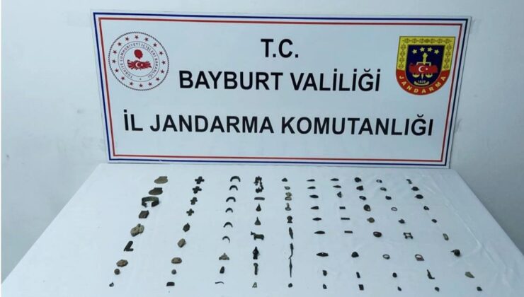 Bayburt’ta Roma ve Bizans dönemine ait 91 parça tarihi eser ele geçirildi