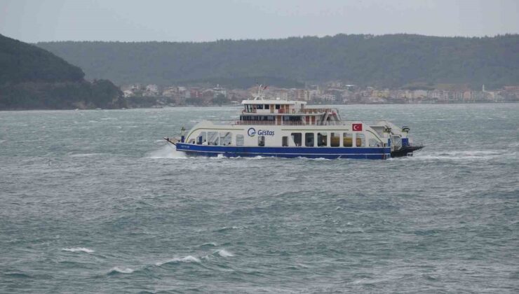 Çanakkale Boğazı çift yönlü olarak trafiğe kapatıldı