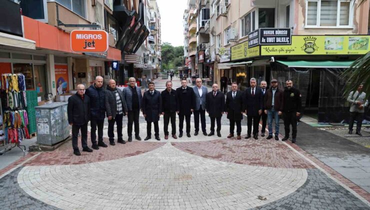 Çimentepe Caddesi esnaflarından Başkan Çelik’e hizmet teşekkürü