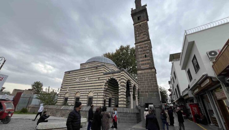 Diyarbakır’da hafta sonu turist yoğunluğu