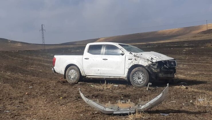 Diyarbakır’da kontrolden çıkan otomobil tarlaya uçtu: 2 yaralı