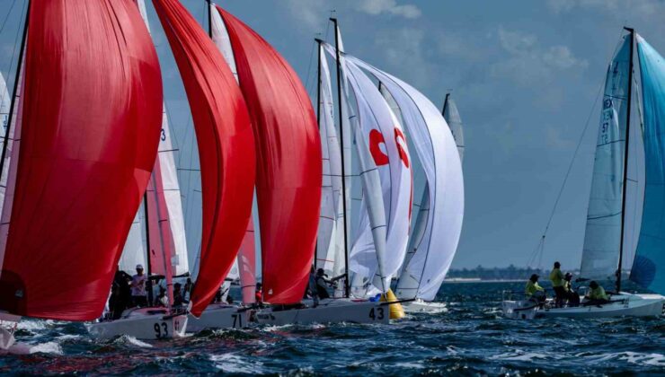 Eker Takımı, ABD’de düzenlenen J/70 World Championship Yelken Yarışı’nda ikincilik kazandı