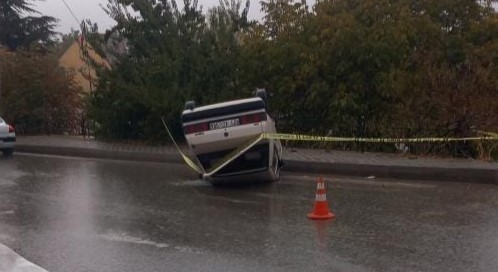 Elazığ’da otomobil ters döndü: 1 yaralı