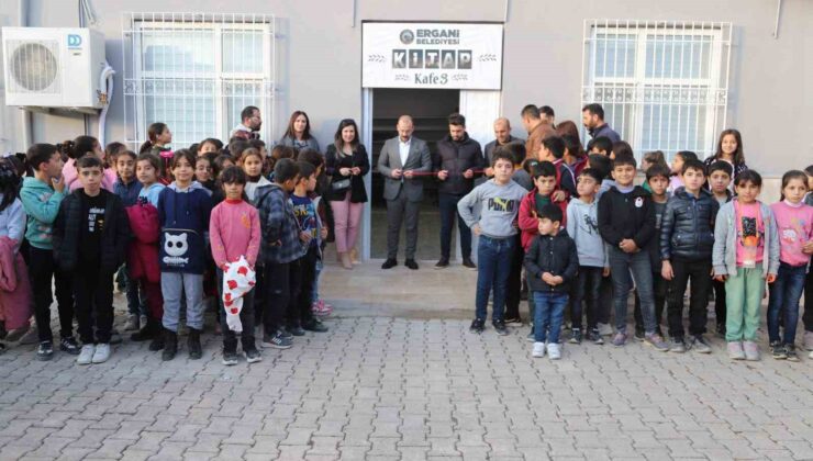 Ergani’de gençler için Kitap Kafe açıldı