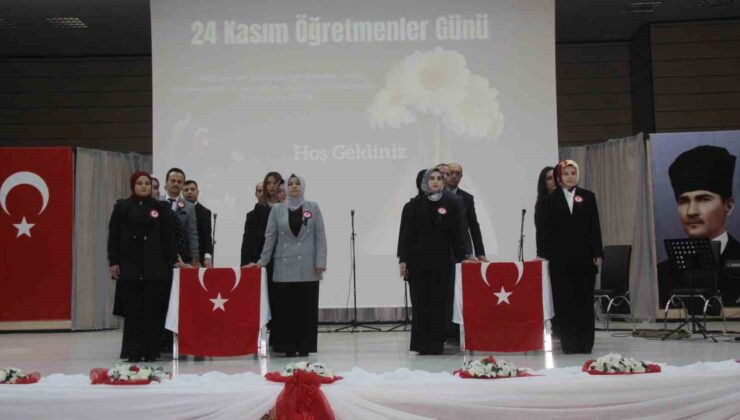 Erzincan’da 24 Kasım Öğretmenler Günü kutlandı