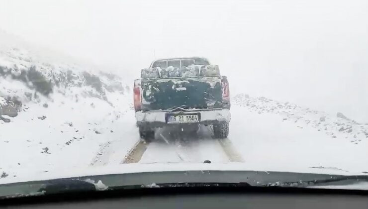 Erzurum – Tekman karayolunda kar yağışı etkili oldu