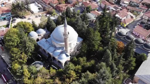 Eskişehir’de yüzyıllardır ayakta kalan tarihi cami vatandaşları cezbediyor