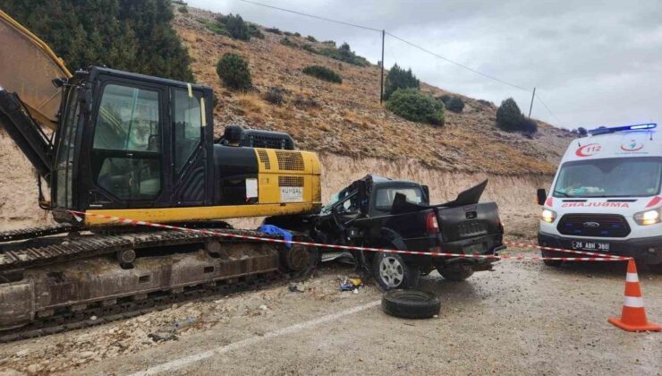 Feci kazada baba ve 8 yaşındaki kızı hayatını kaybetti