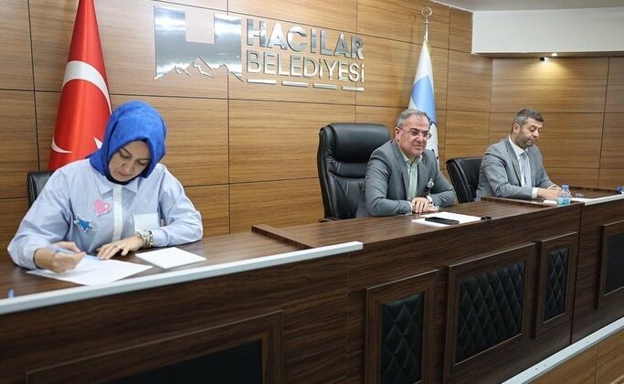 Hacılar Belediye Meclisi Kasım ayı toplantısını gerçekleştirdi