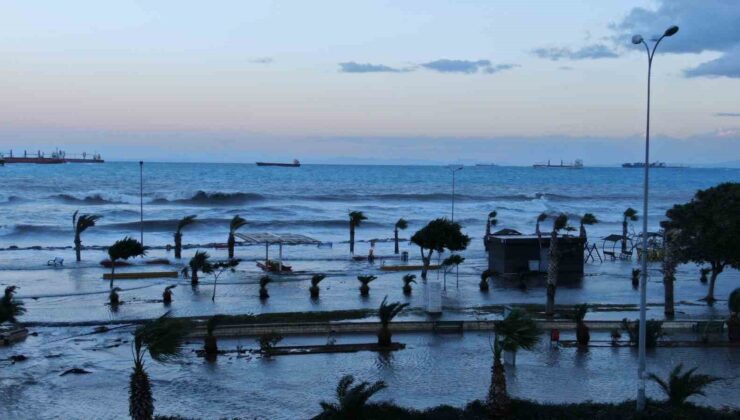 İskenderun’da 4 okulda eğitime bir gün ara verildi