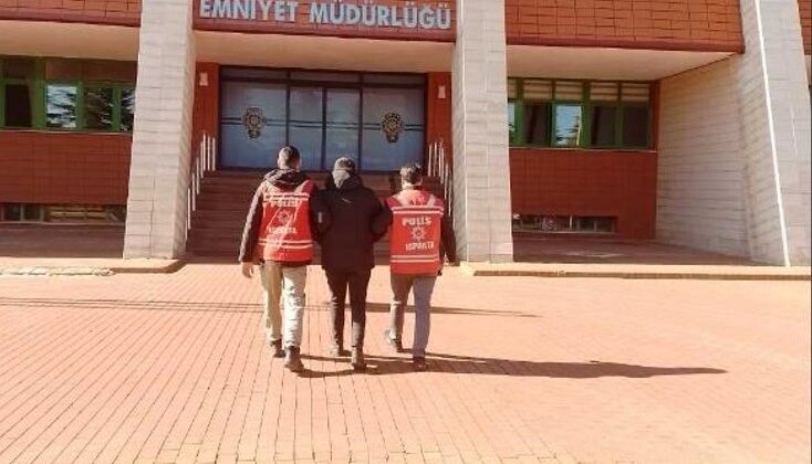 Isparta’da hapis cezası ile aranan şahıs pencereden kaçmaya çalışırken yakalandı