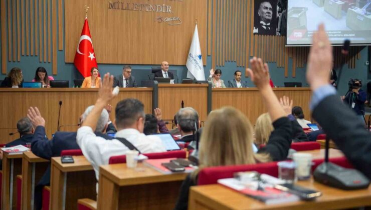 İzmir’de su baskını mağdurlarına nakdi yardım meclisten geçti