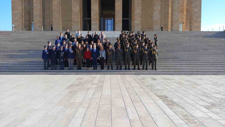 KKTC Büyükelçisi Korukoğlu’ndan Anıtkabir’e ziyaret