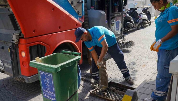 Kuşadası Belediyesi’nden su taşkınlarına karşı aralıksız mesai