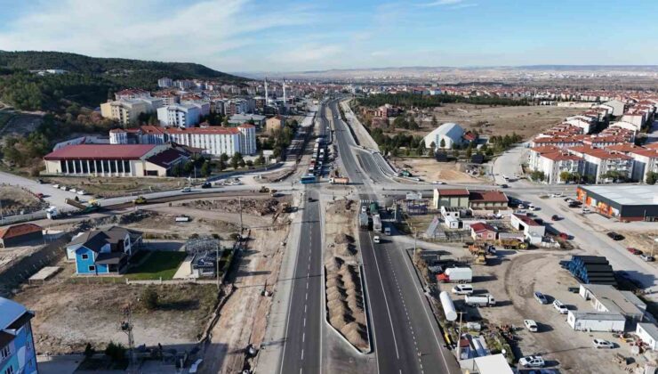 Kütahya’da Zafertepe ve Germiyan Kampüsü kavşaklarına 40 bin ton asfalt desteği