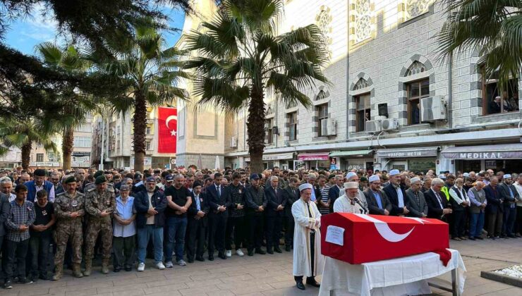 Motosiklet kazasında hayatını kaybeden polis memuru son yolculuğuna uğurlandı