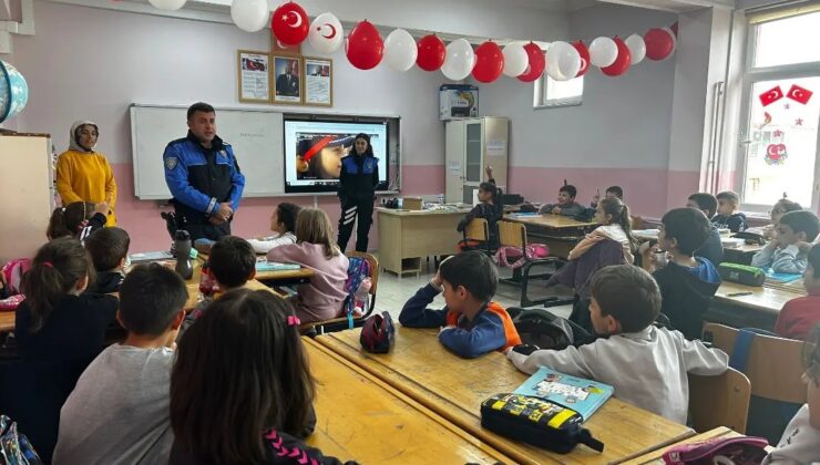 Öğrenciler suça ve suçluya karşı bilgilendiriliyor