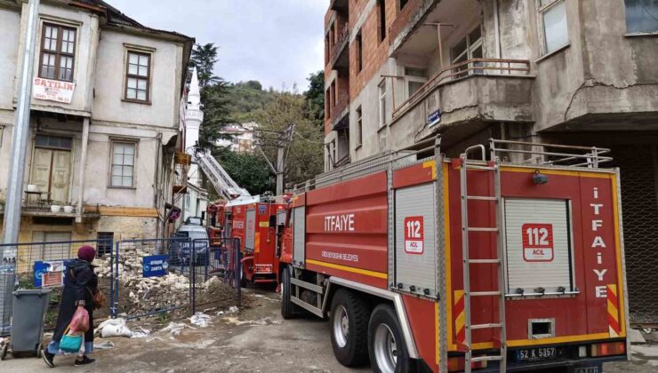 Ordu’da çatı yangını ekipleri harekete geçirdi