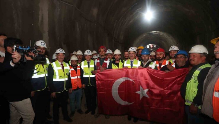 Şahinbey’de 100. Yıl Tünellerinde ilk ışık bakanlarla birlikte görüldü