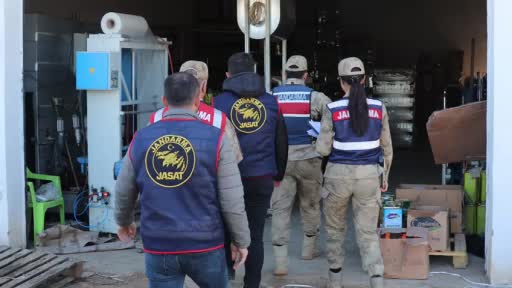 Şanlıurfa’da 11 bin 236 litre sahte zeytinyağı ele geçirildi