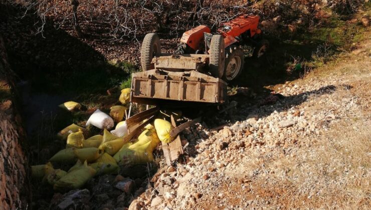 Şarampole devrilen traktör sürücüsü yaralandı