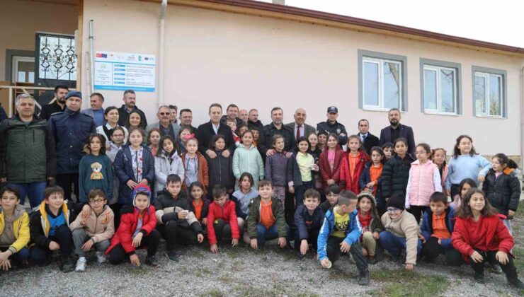 Sarıcaoğlu: “İlçemiz yeşillendikçe güzelleşiyor”