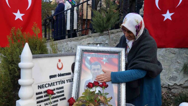 Şehit Öğretmen Necmettin Yılmaz kabri başında anıldı