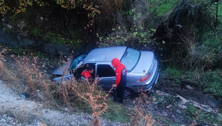 Siirt’te otomobil şarampole uçtu: 1 ölü, 8 yaralı