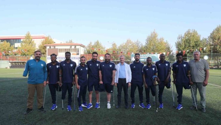 Tahmazoğlu’ndan Ampute Futbol Takımı’na moral