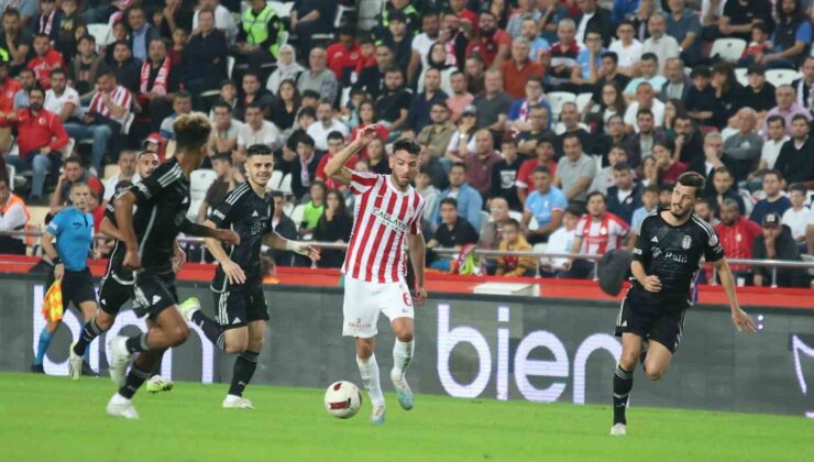 Trendyol Süper Lig: Antalyaspor: 0 – Beşiktaş: 1 (İlk yarı)