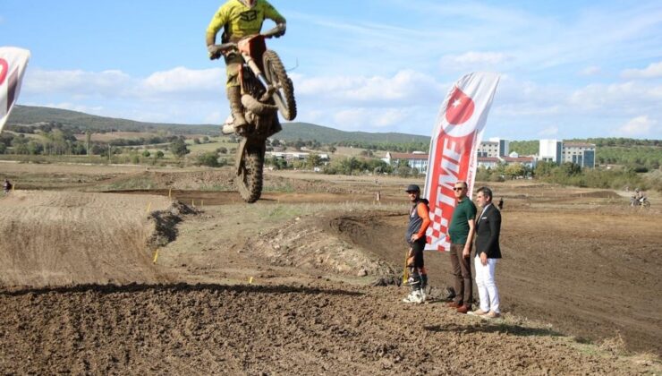 Türkiye Motokros Şampiyonası’nın 4. ayak yarışı Balıkesir’in Gönen ilçesinde yapıldı