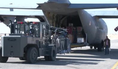 Türkiye’den Gazze’ye sağlık personeli ve tıbbi malzeme taşıyan askeri uçak Mısır’a indi