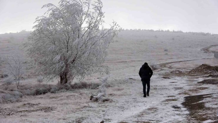 Yozgat’ta mevsimin ilk karı yüksek kesimleri beyaza bürüdü