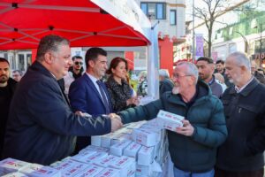 Başkan Gürel’den Kandil Simidi İkramı