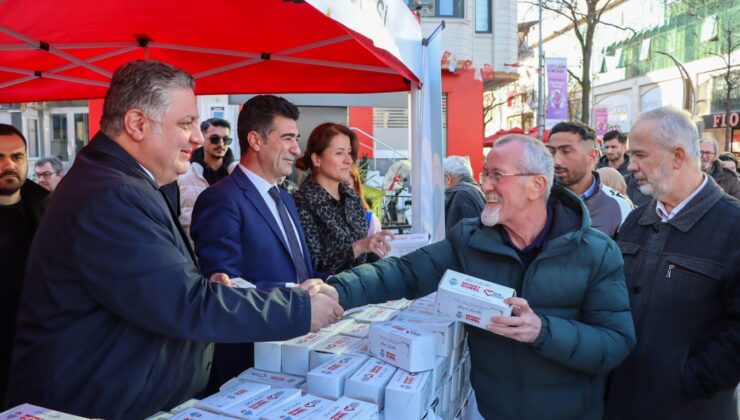 Başkan Gürel’den Kandil Simidi İkramı